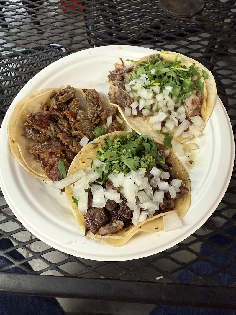 5 Spot Chivas Grill food