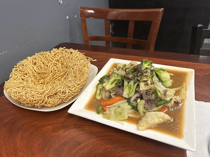 Lai Rai Restaurant food