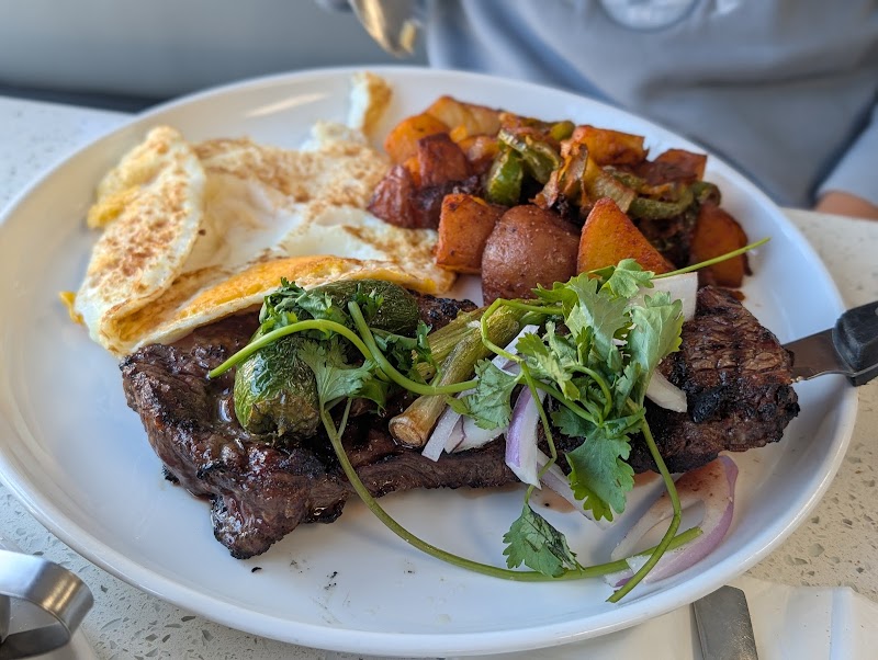 Reyes Cafe & Grill food