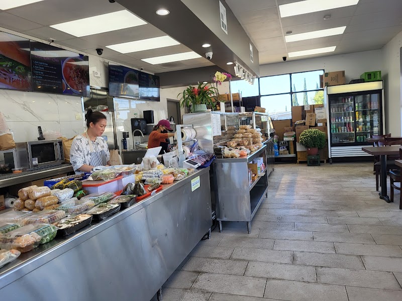 Thanh Huong Sandwich food