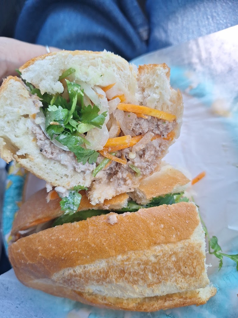 Thanh Huong Sandwich hero