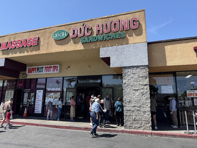 Duc Huong Sandwiches