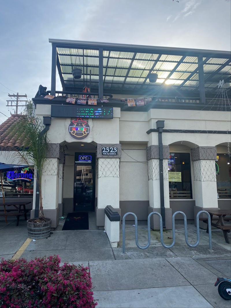 Calix-Mex Cafe Bar & Grill