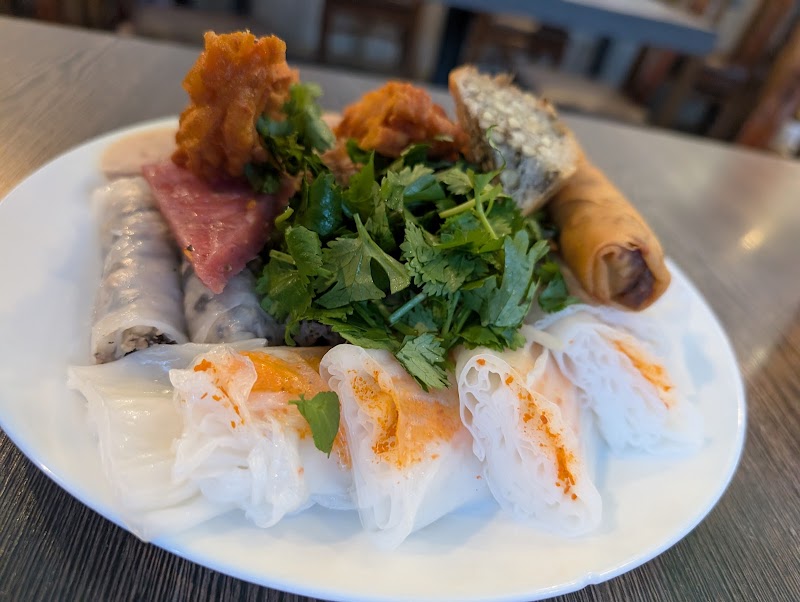 Banh Cuon Tay Ho food