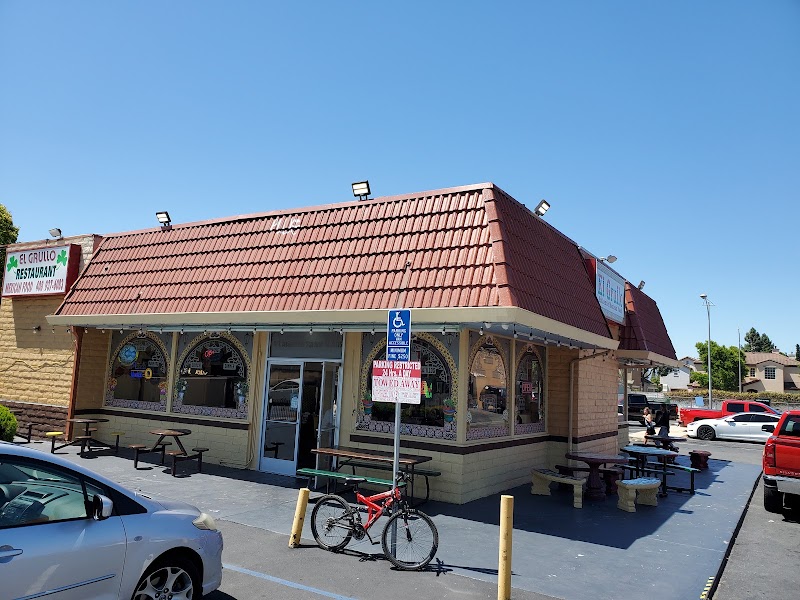 El Grullo Restaurant interior