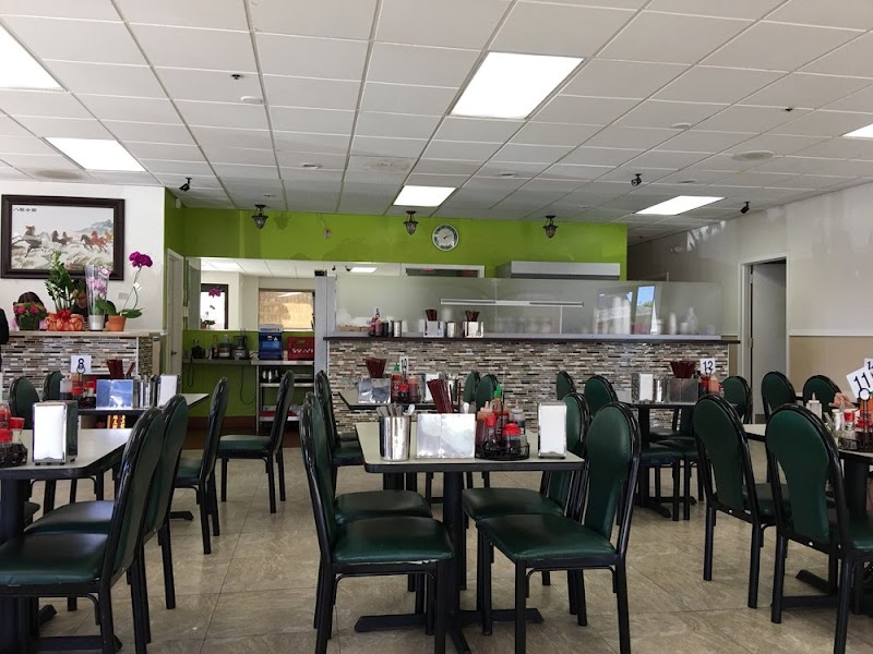 New Phở Saigon | Noodle & Grill Restaurant interior