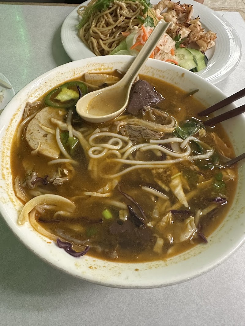 New Phở Saigon | Noodle & Grill Restaurant food