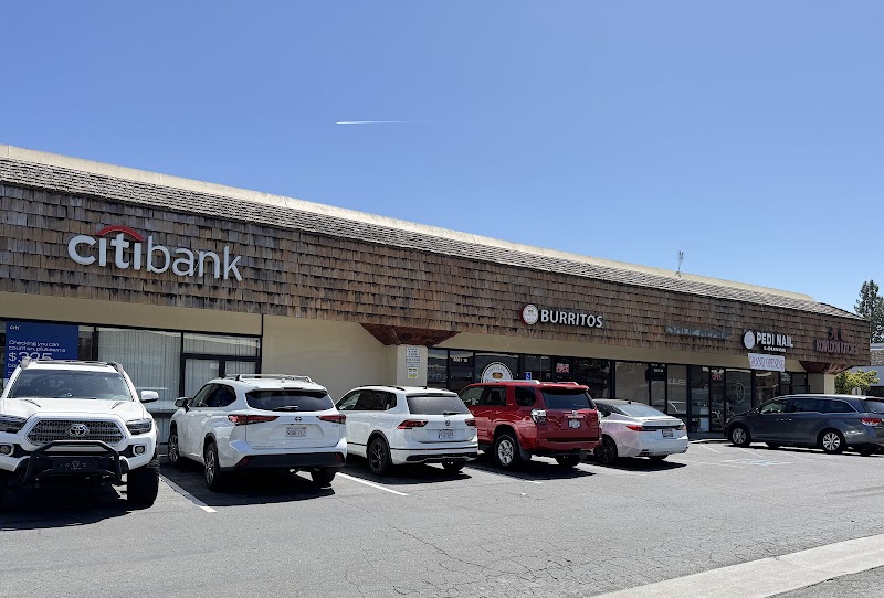 Chispiro's Burritos Y Tacos