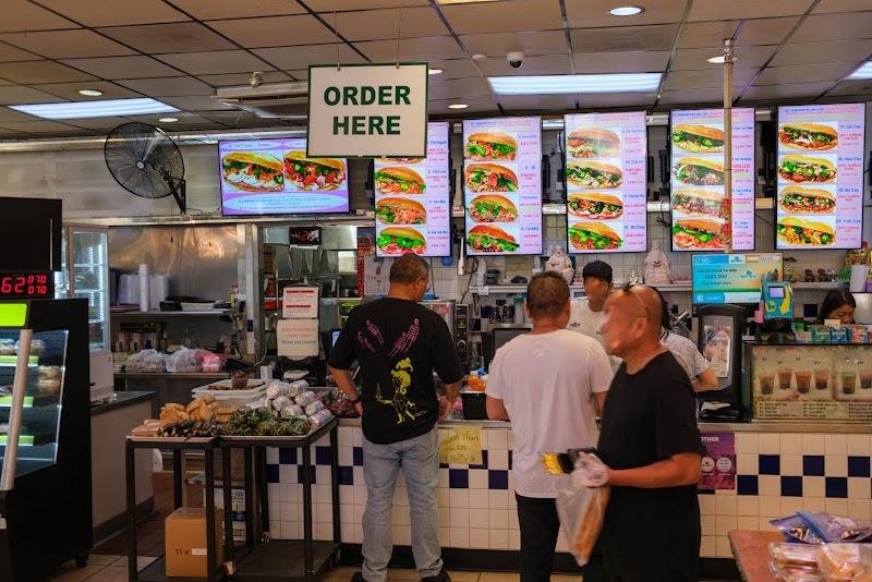 Huong Lan Sandwiches food