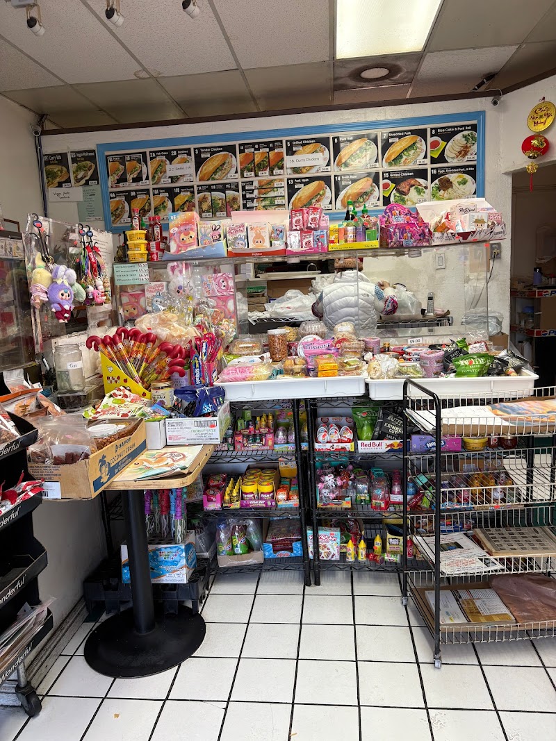 Cẩm Hưng Sandwich and Coffee food