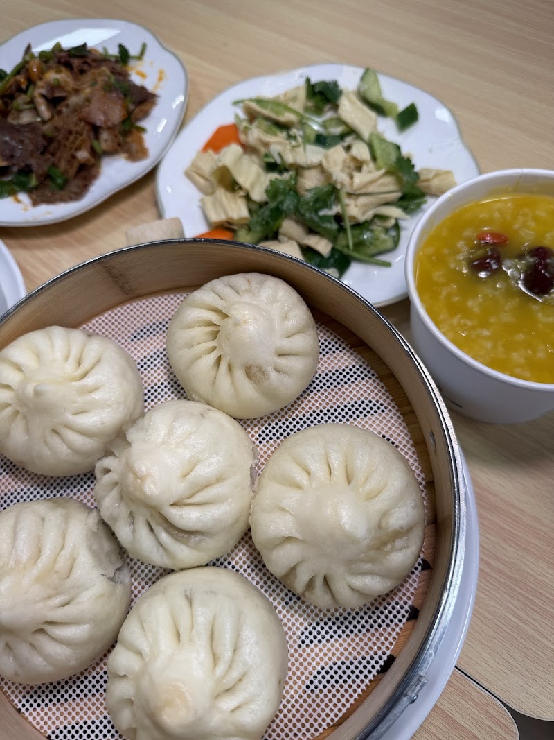 Lee & Bai Chinese Bao shop food