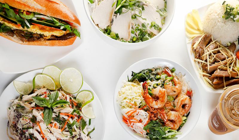 Pho & Banh Mi Los Altos interior