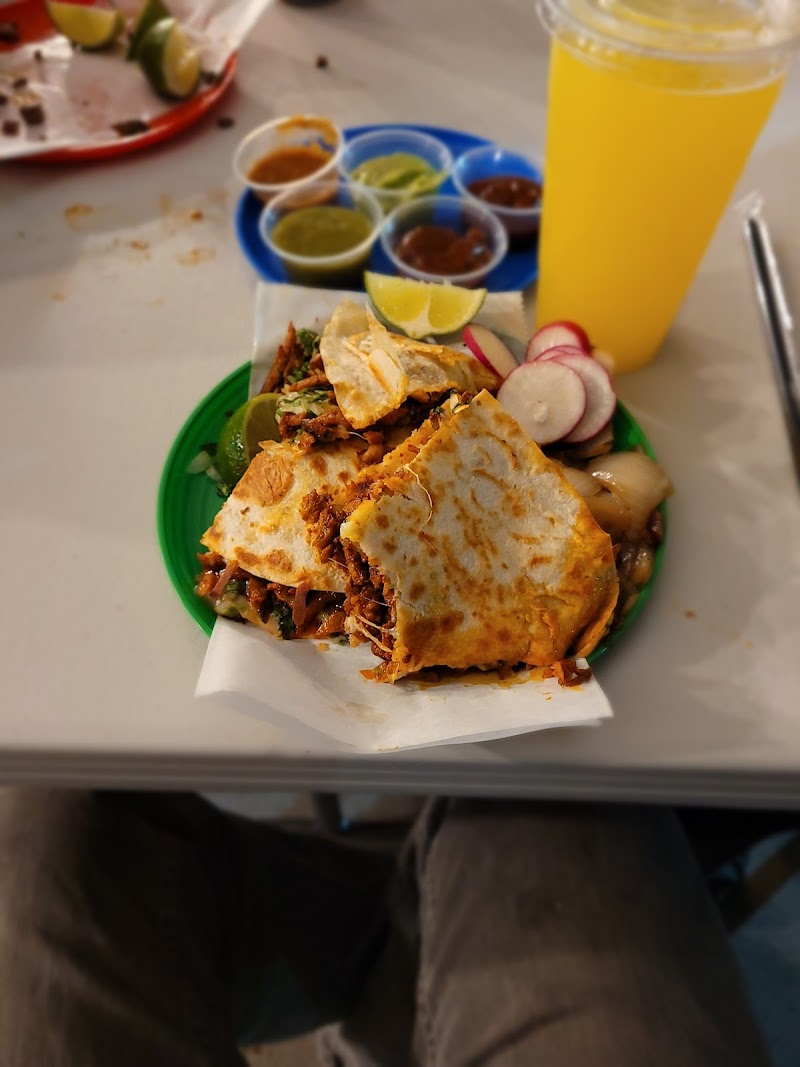 Tacos El Chilanguito food