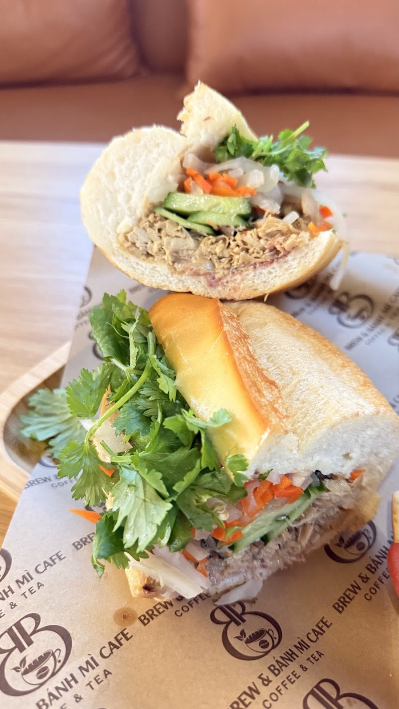 Brew & Banh Mi Cafe food