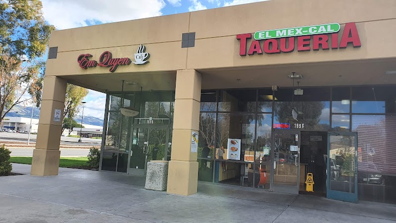 Em Quyen Cafe exterior