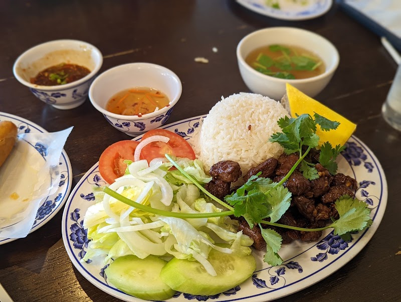 Phở Hương Vietnamese Restaurant hero