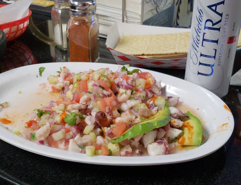 Los Compadres Bar And Grill food