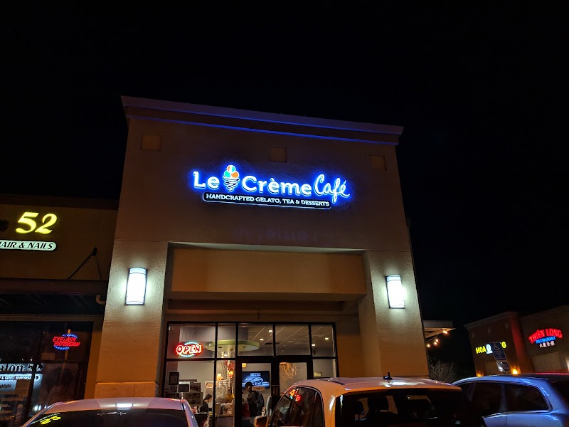 Le Crème Cafe exterior