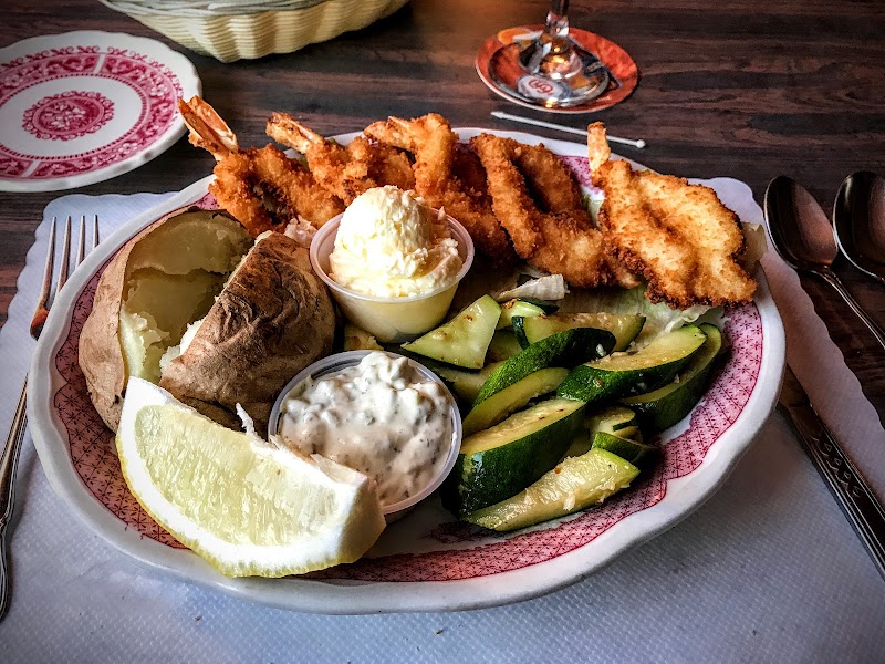 Vahl's Restaurant & Cocktail hero