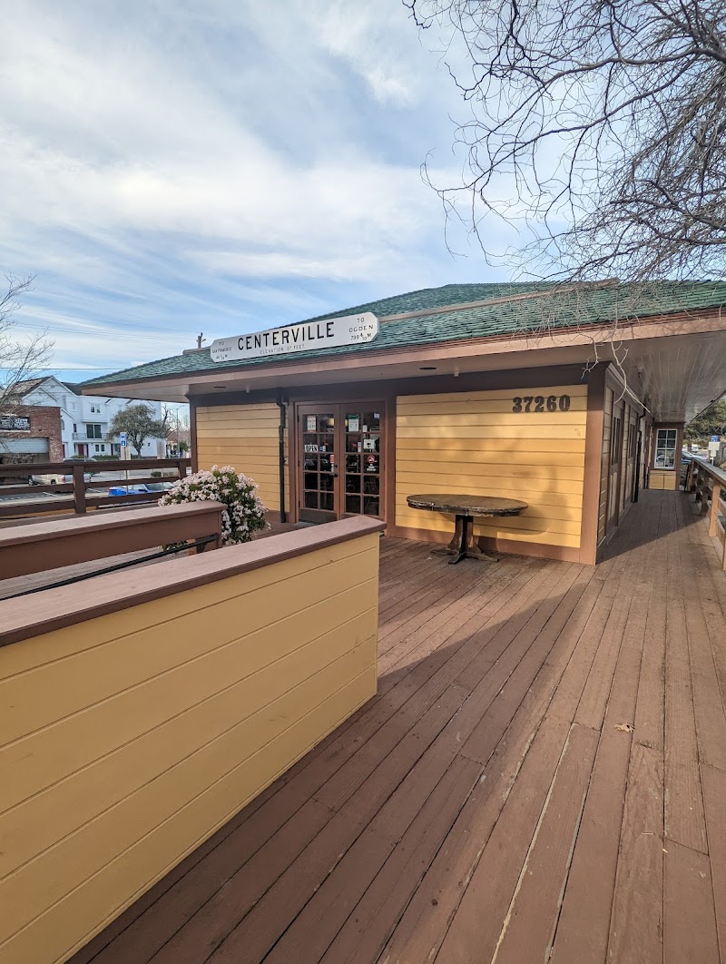 East Bay Cafe Depot exterior