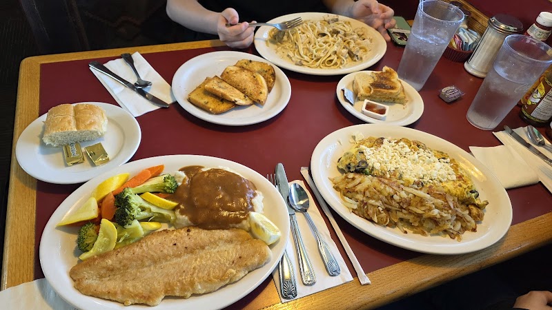 Dina's Family Restaurant food