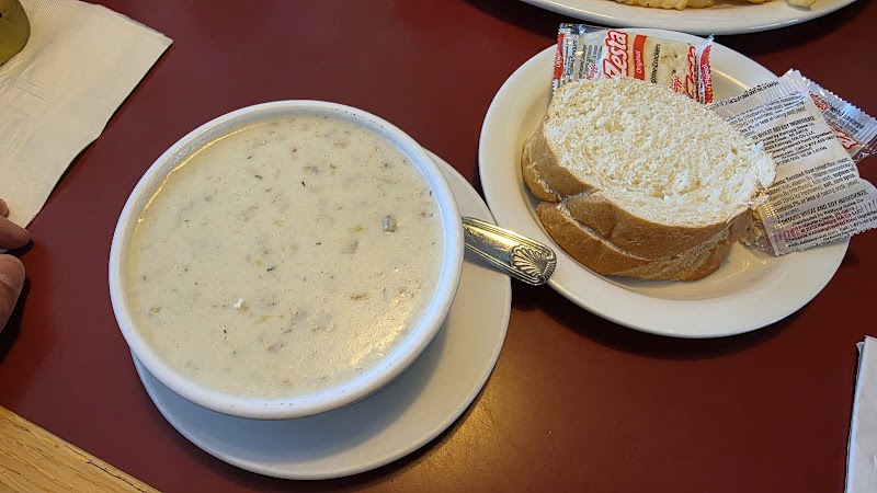 Dina's Family Restaurant food