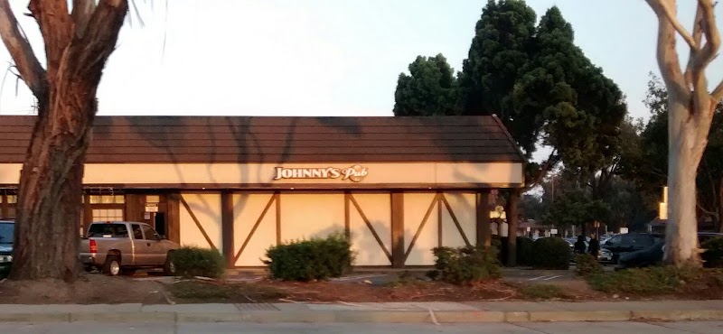 Johnny's Pub exterior
