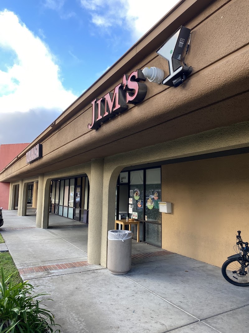 Jim's Cocktail Lounge