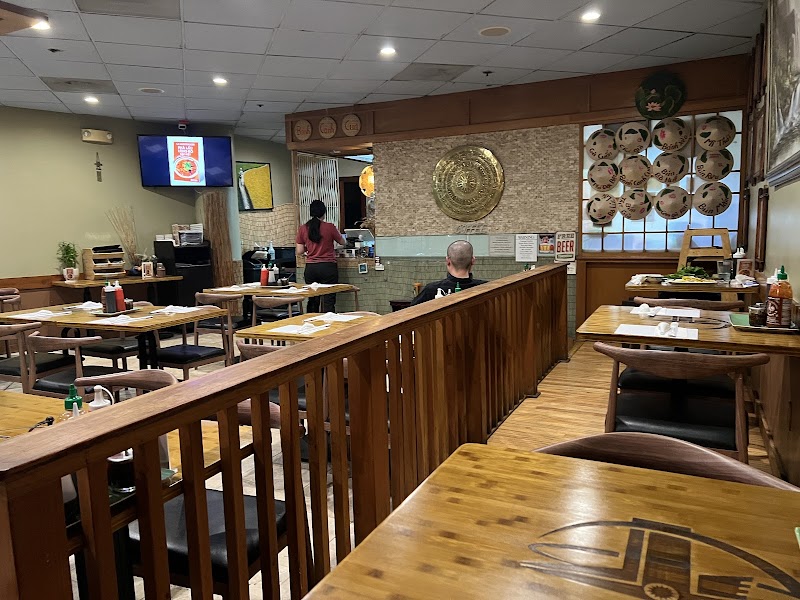 Truong Thanh Vietnamese Restaurant interior