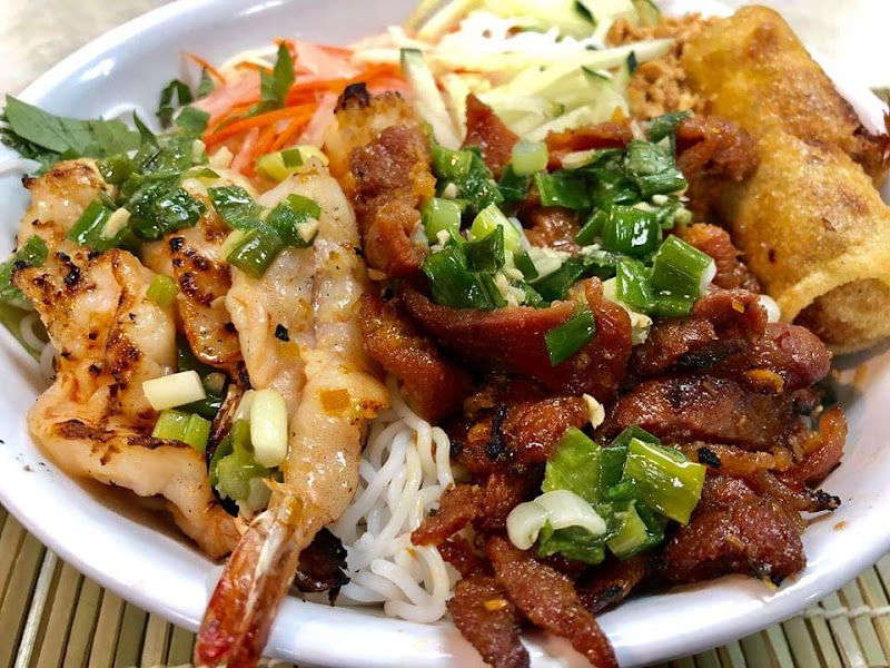 New Pho Saigon 2 | Noodle & Grill Restaurant food