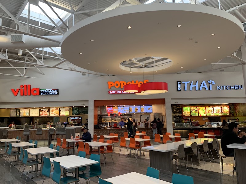 Ruby Thai Kitchen interior