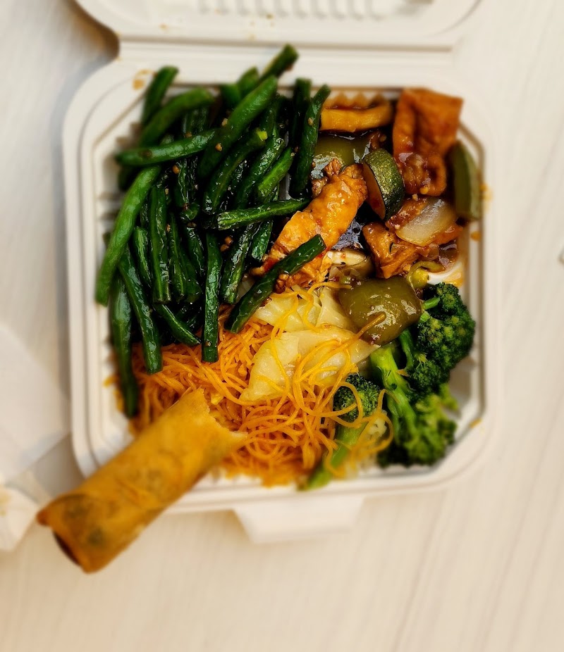 Ruby Thai Kitchen food