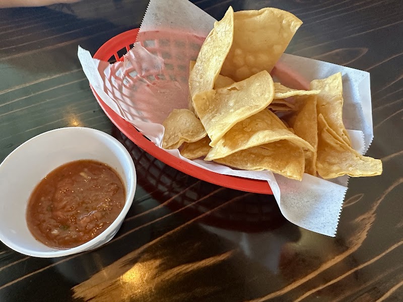 Los Jefes Taqueria food