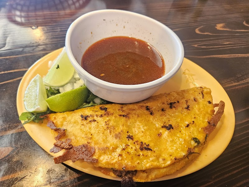 Los Jefes Taqueria food