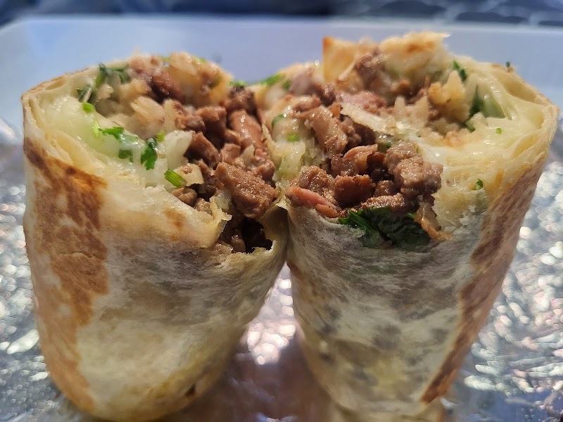 Tacos y Tlayudas el Ejuteco food