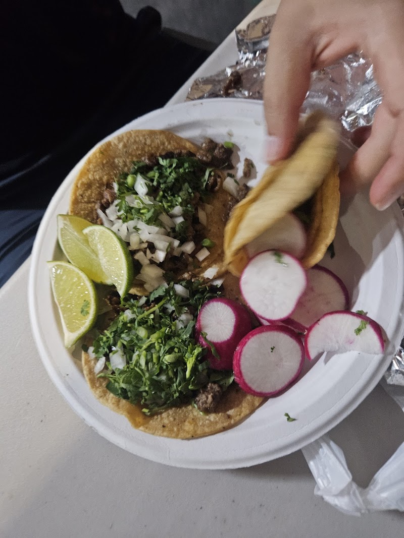 Tacos y Tlayudas el Ejuteco food