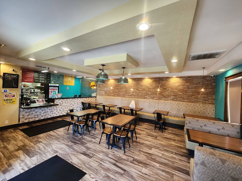 Halal Wings Plus interior