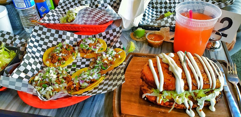 Mi Lindo Sinaloa food