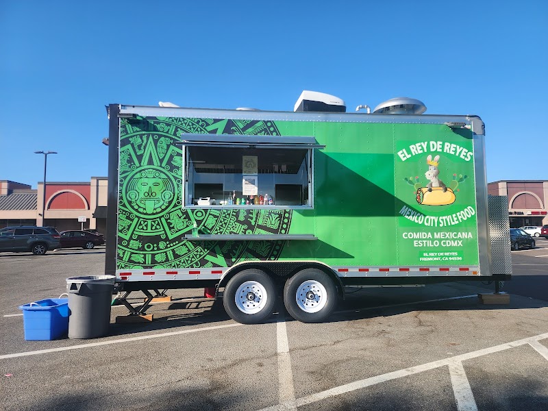 El Rey de Reyes Mexican Food exterior