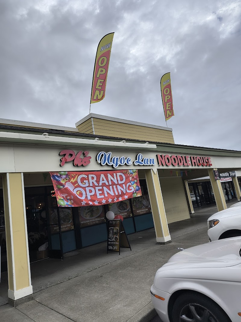 Pho Ngoc Lan Noodle House exterior