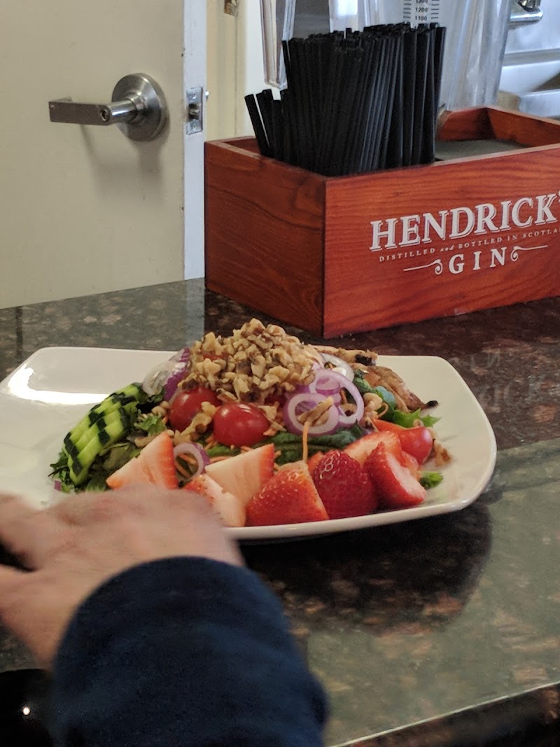 Tee Minus One Bar & Grill food