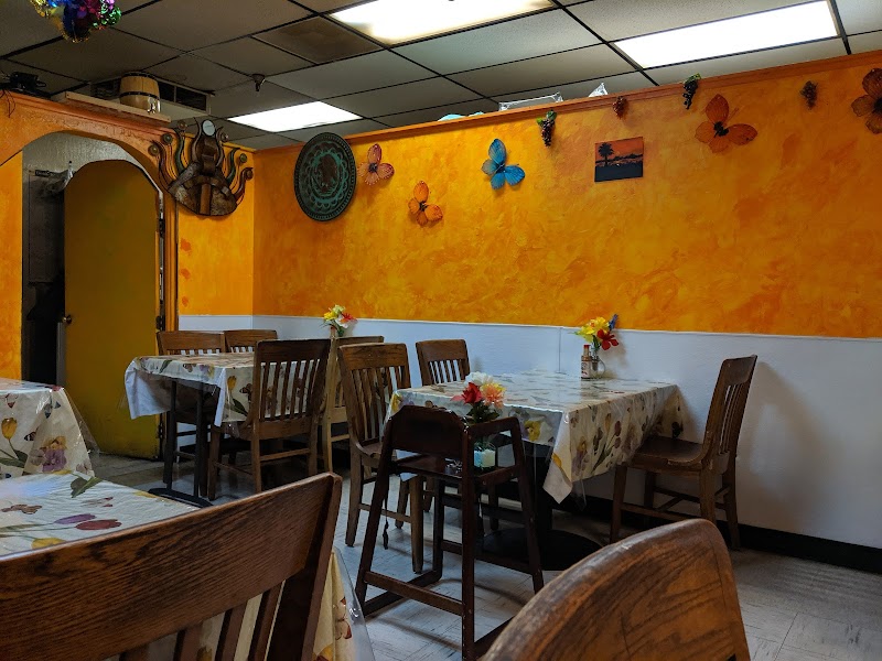 La Roca Restaurant interior