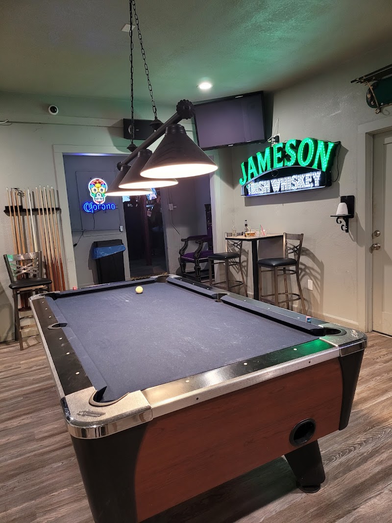 Tony P's Park Ave Bar & Grill interior