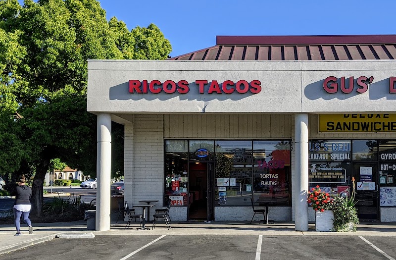 Ricos Tacos exterior